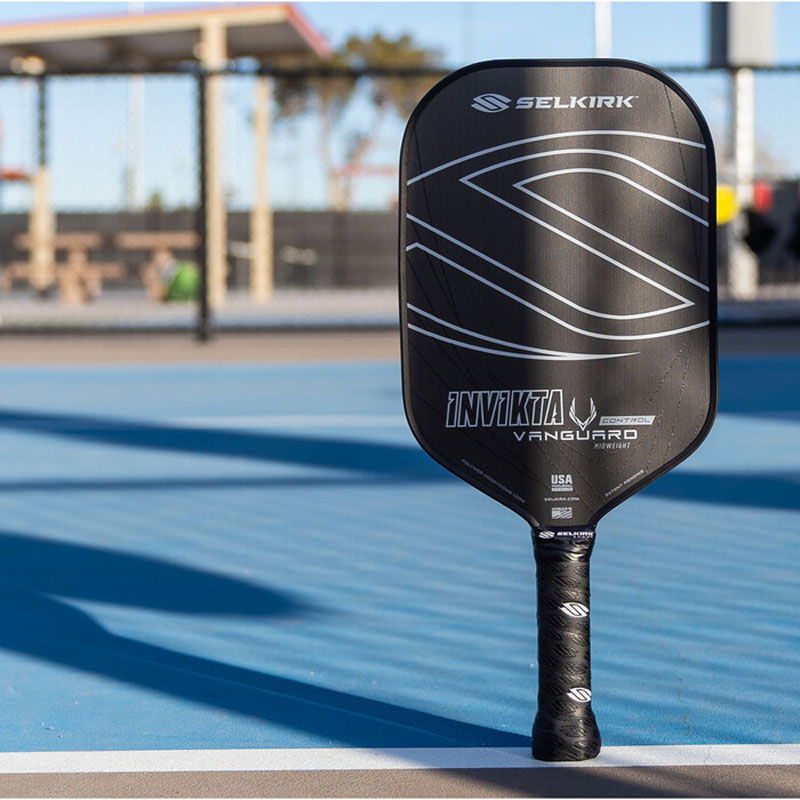 Vợt pickleball selkirk nổi bật với chất lượng và độ bền cao