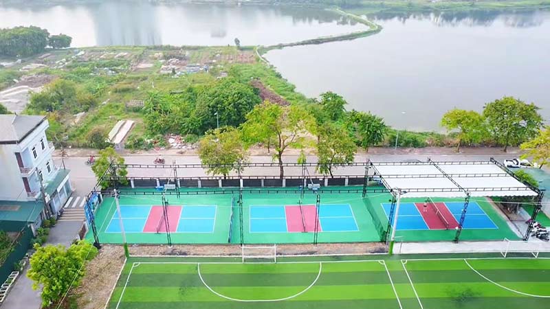 Sân Pickleball Hồ Thạch Bàn có không gian trong lành, yên tĩnh